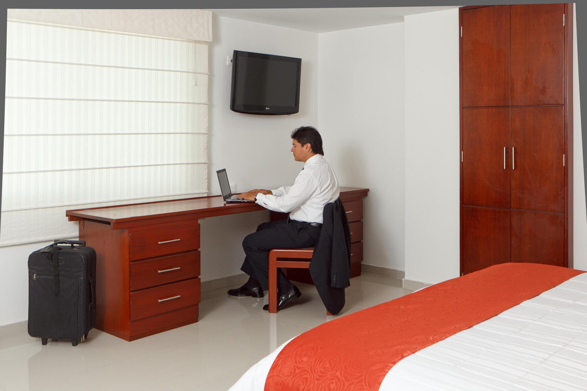 Hotel Andino بوكارامانغا المظهر الخارجي الصورة
